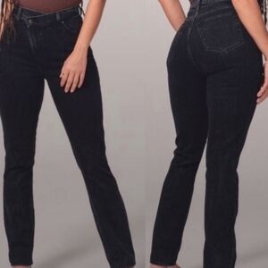 Abercrombie & FitchThe 90s Slim Straight Ultra High Rise Black Jeans Crossover